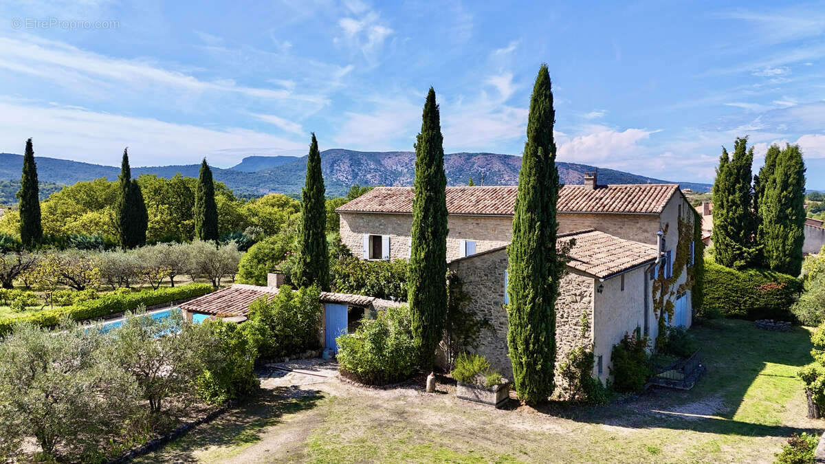 Maison à MALAUCENE