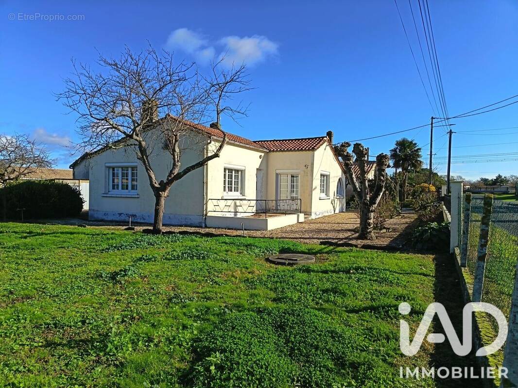 Photo 1 - Maison à COUTRAS
