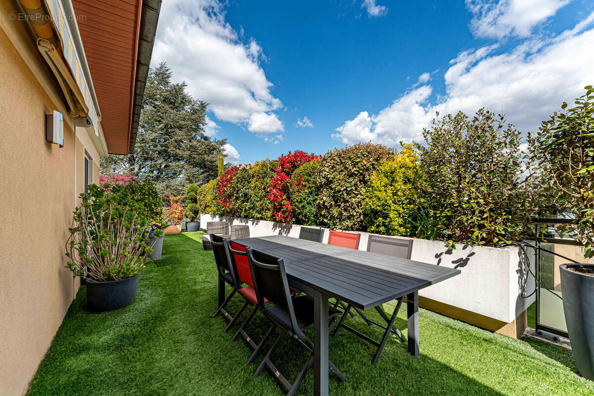 Appartement à TASSIN-LA-DEMI-LUNE