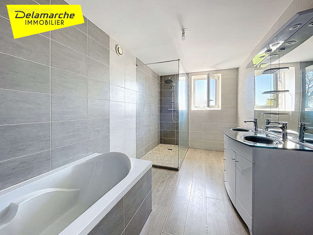 Maison à LA MEURDRAQUIERE