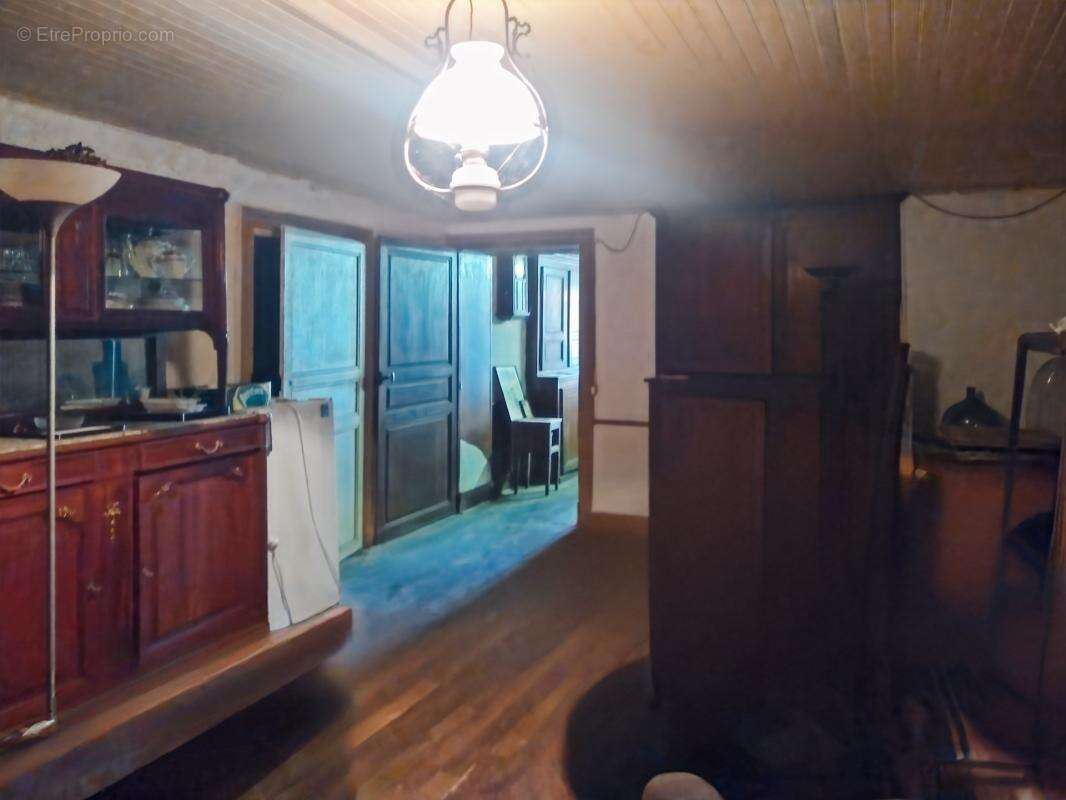 Maison de charme à rénover au calme - photo 7
