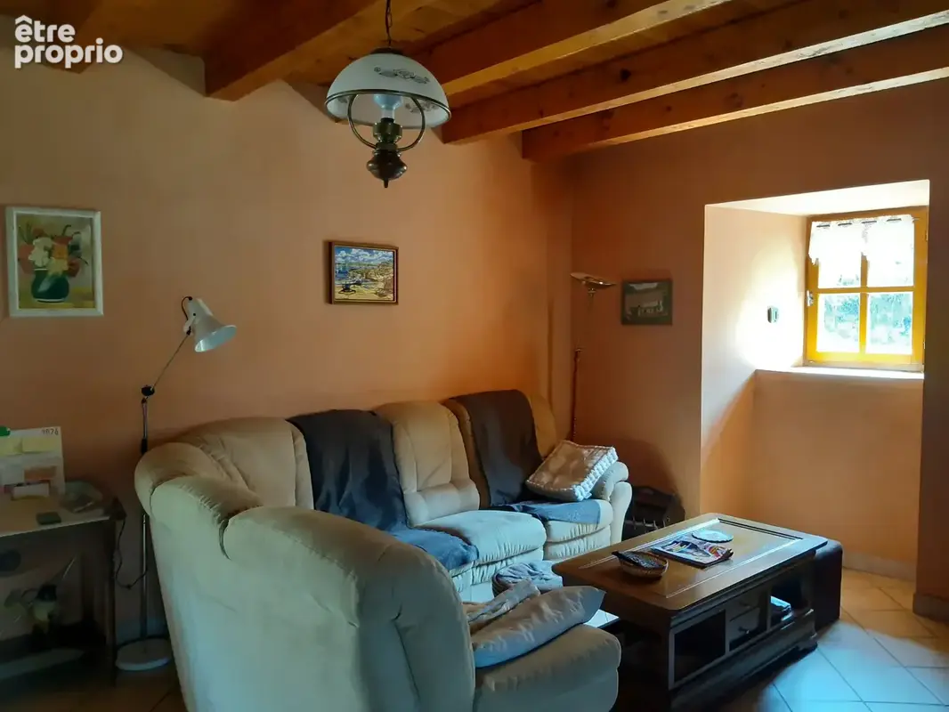 Jolie ferme indépendante avec 2 200 m2 de terrain attenant - photo 4