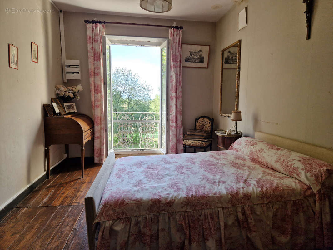 Maison à MONTBRON