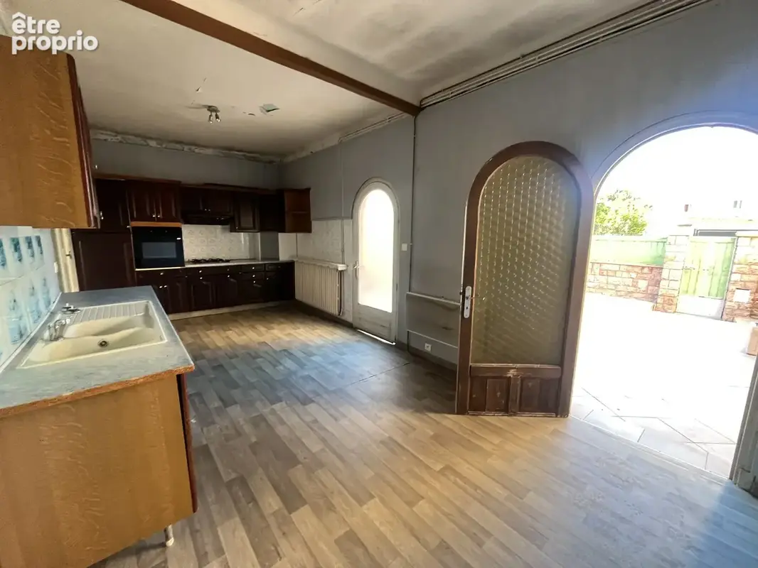 Coup de cœur : Maison de ville 3 faces avec cour et grand garage - photo 11
