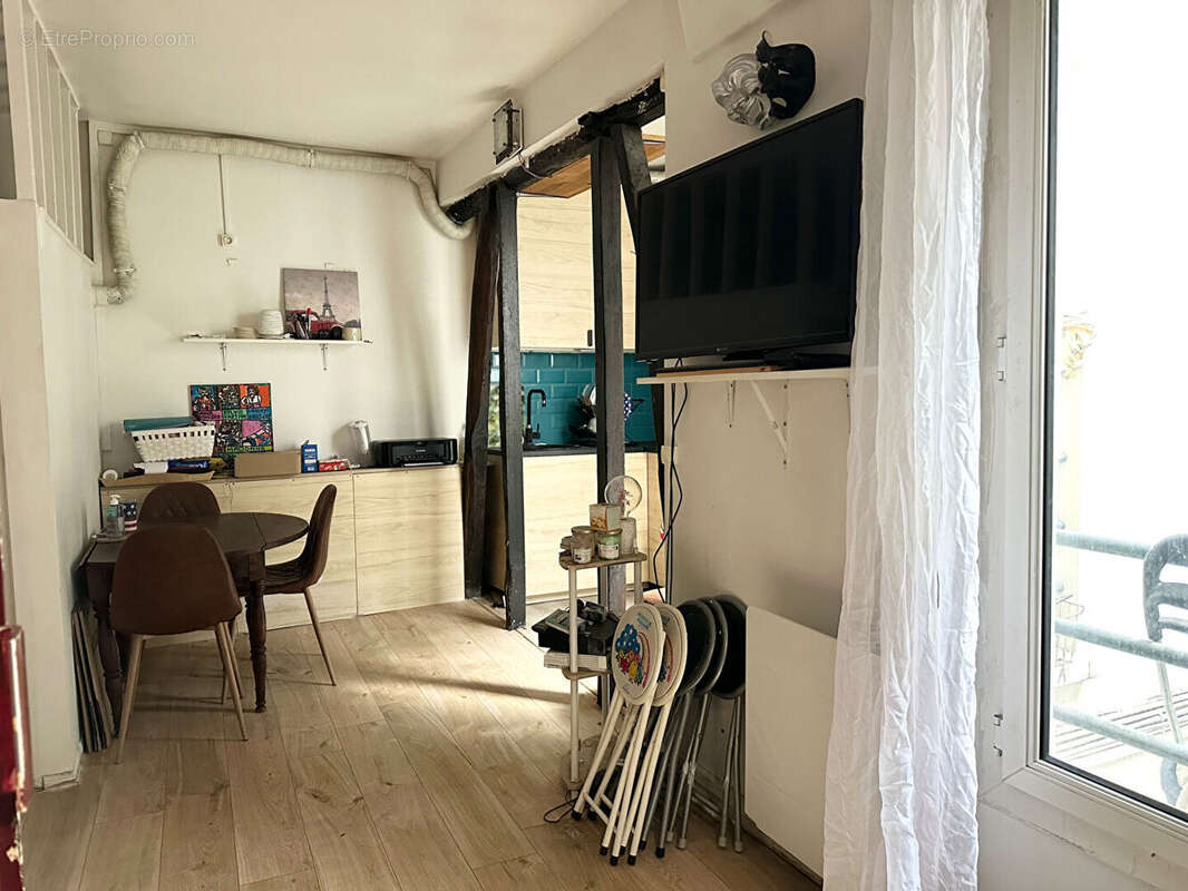 Appartement à PARIS-18E