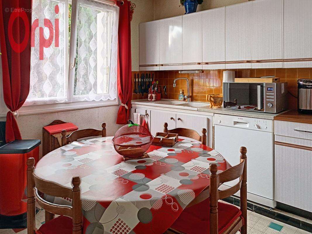 Maison à THORE-LA-ROCHETTE