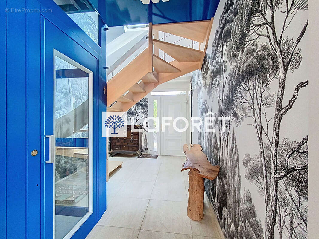 Maison à CRESPIERES