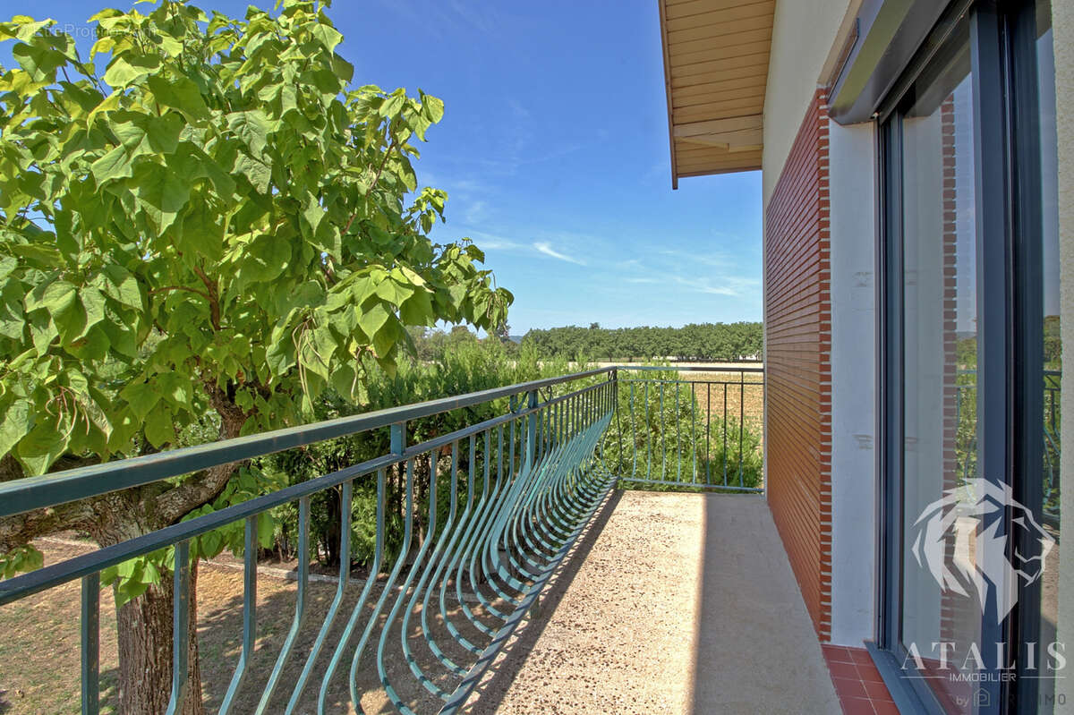 Maison à SAINT-HILAIRE-DU-ROSIER
