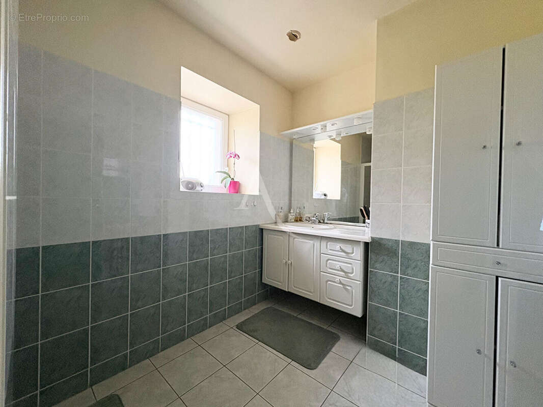 Maison à LE POIRE-SUR-VELLUIRE