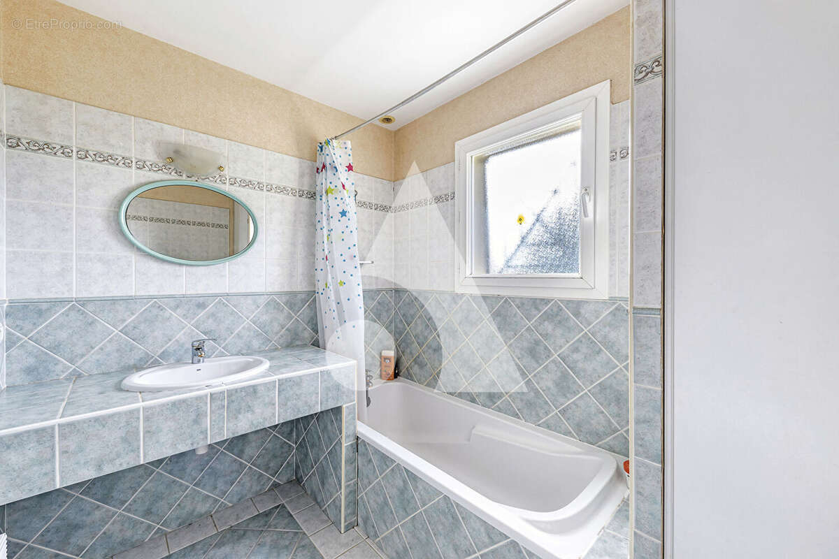 Maison à SAINT-DENIS-DE-PILE