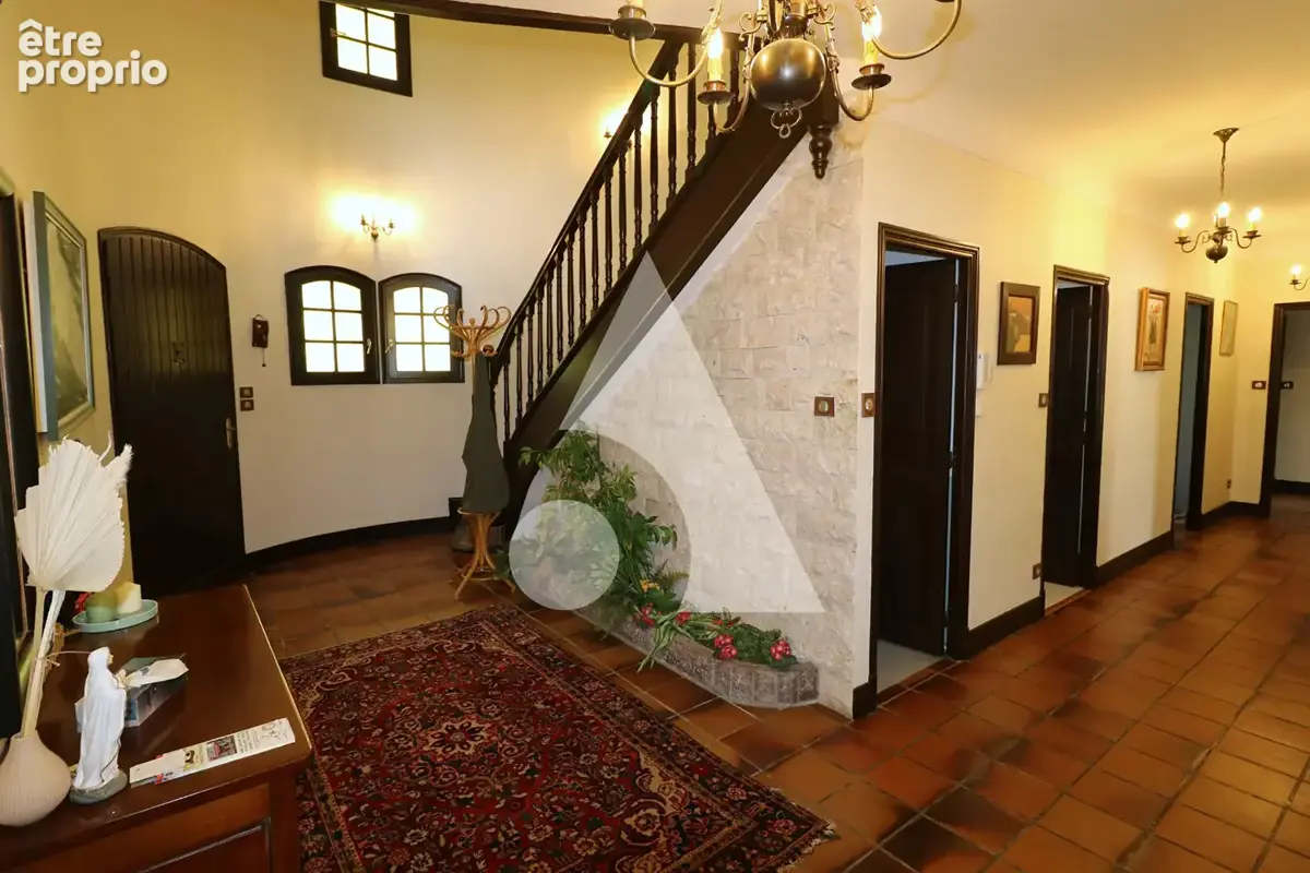 Villa sur les hauteurs de Lourdes de 9 pièces 438,52 m² - photo 10