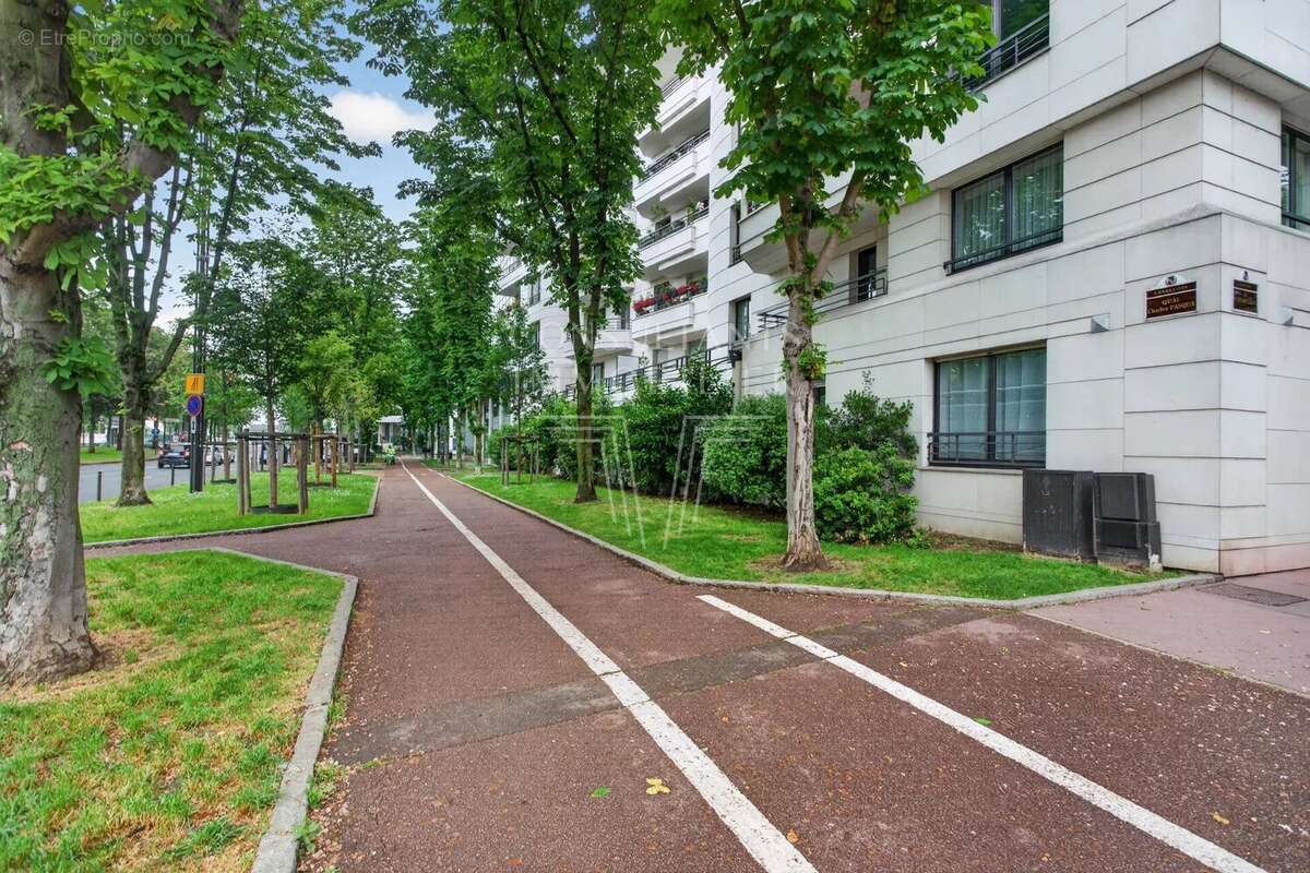 Appartement à LEVALLOIS-PERRET