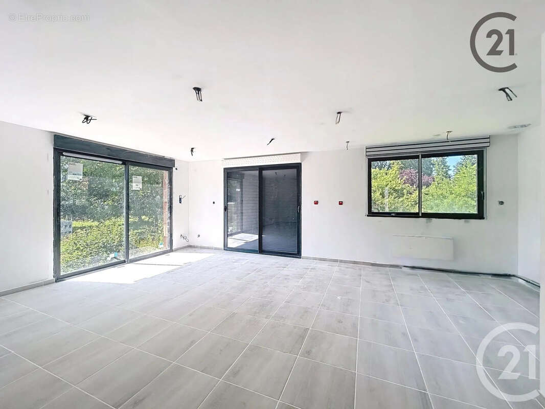 Maison à NEUFCHATEL-SUR-AISNE