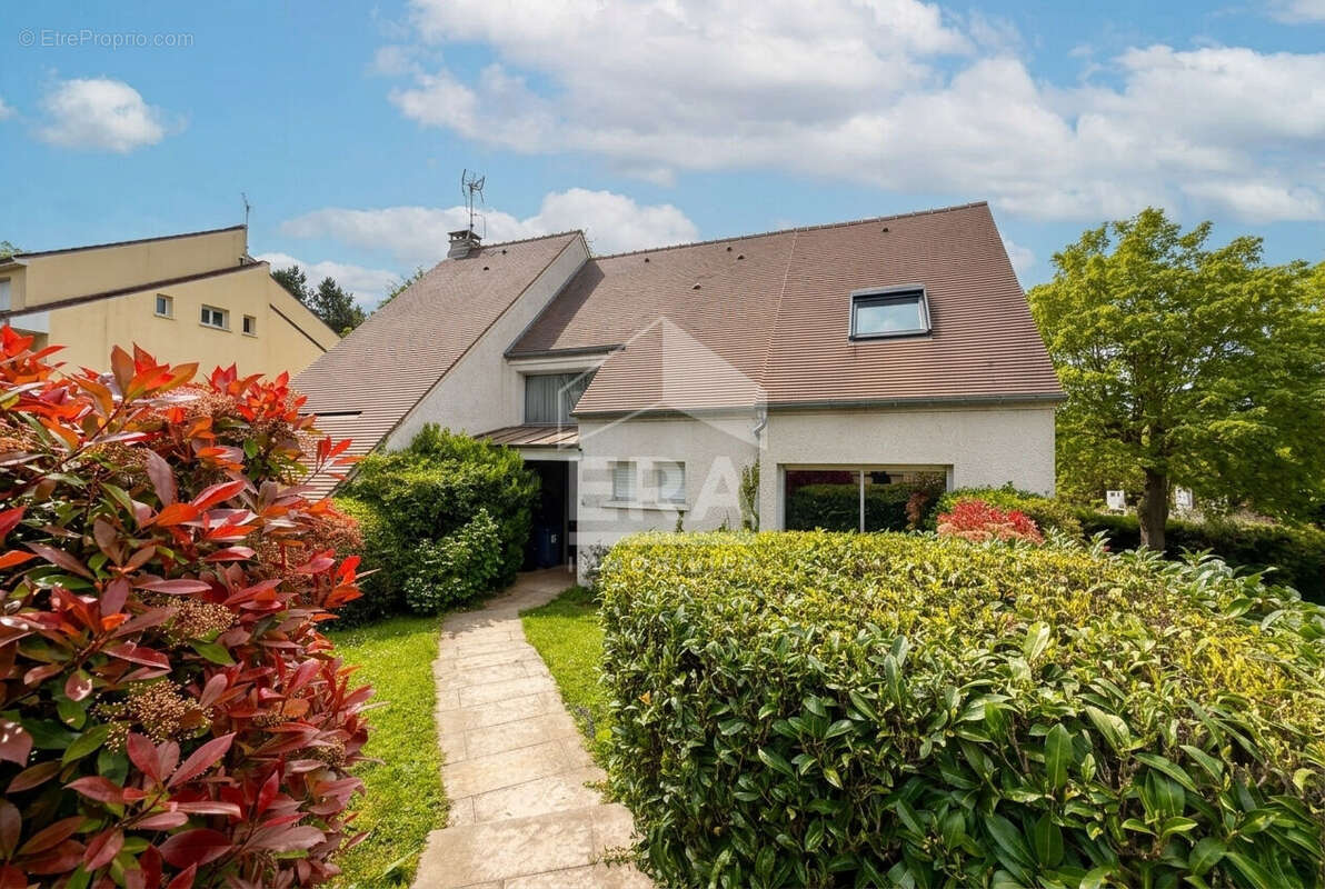 Maison à GIF-SUR-YVETTE