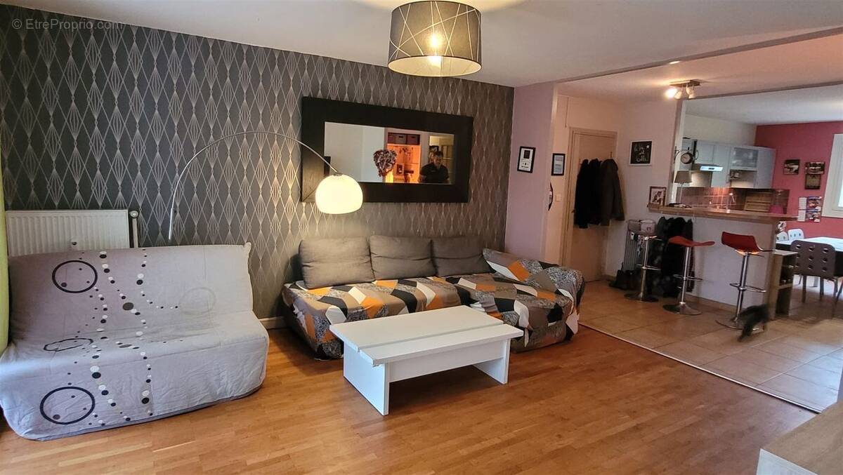 Appartement à FONTAINES-SUR-SAONE