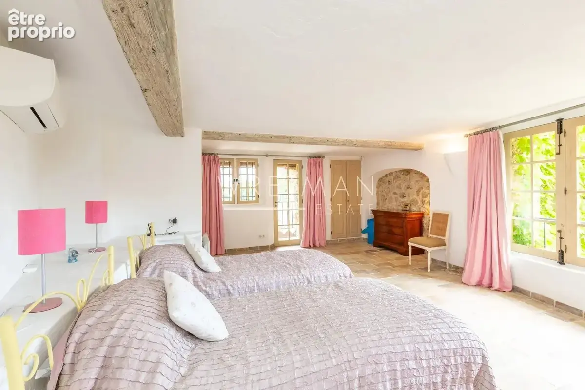 Maison en pierre authentique de Robert Dallas avec vue sur la mer et un court de tennis – Tourrettes-sur-Loup - photo 25