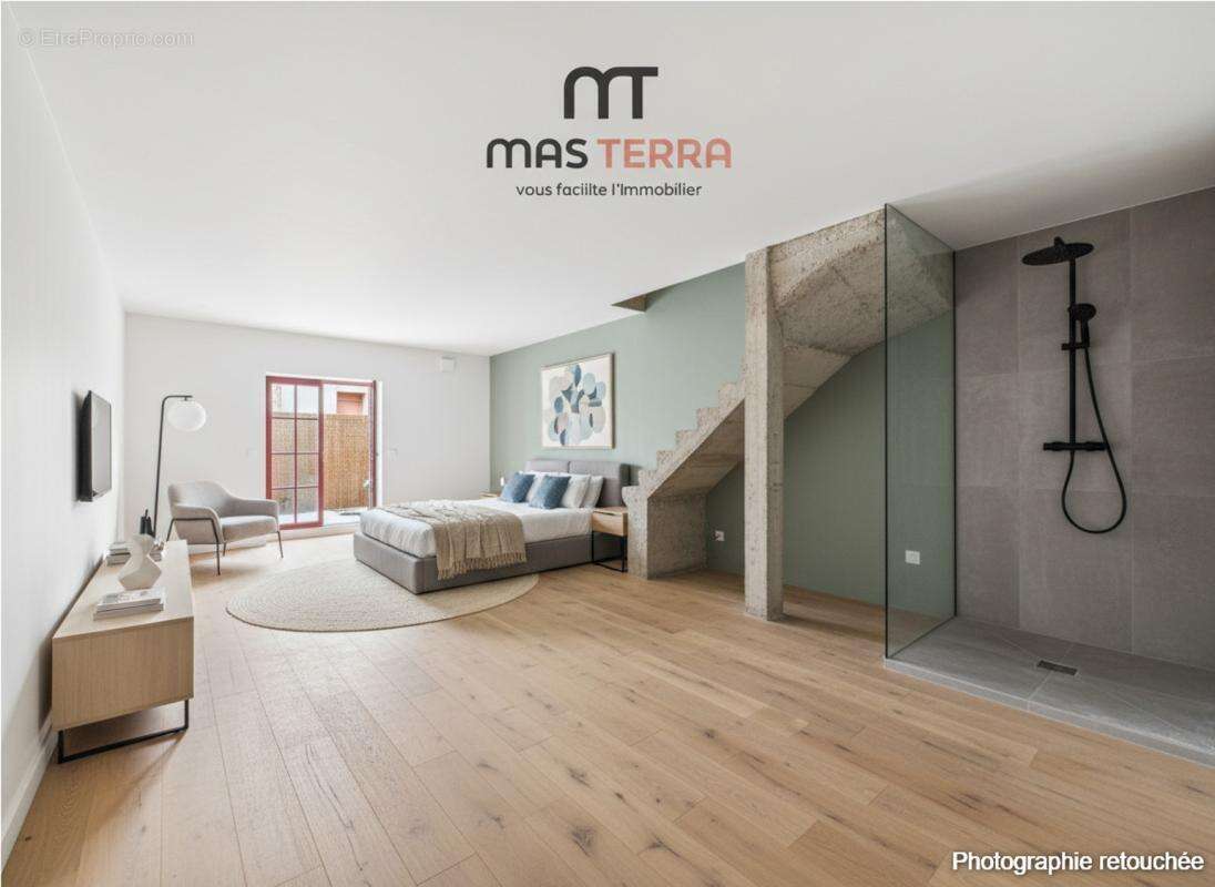 Appartement à CHATEAUNEUF-GRASSE