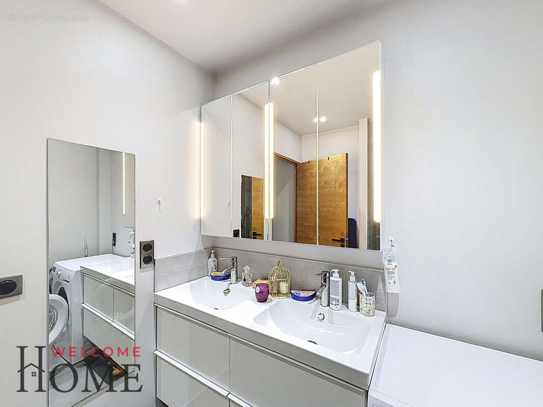 Appartement à LEVALLOIS-PERRET