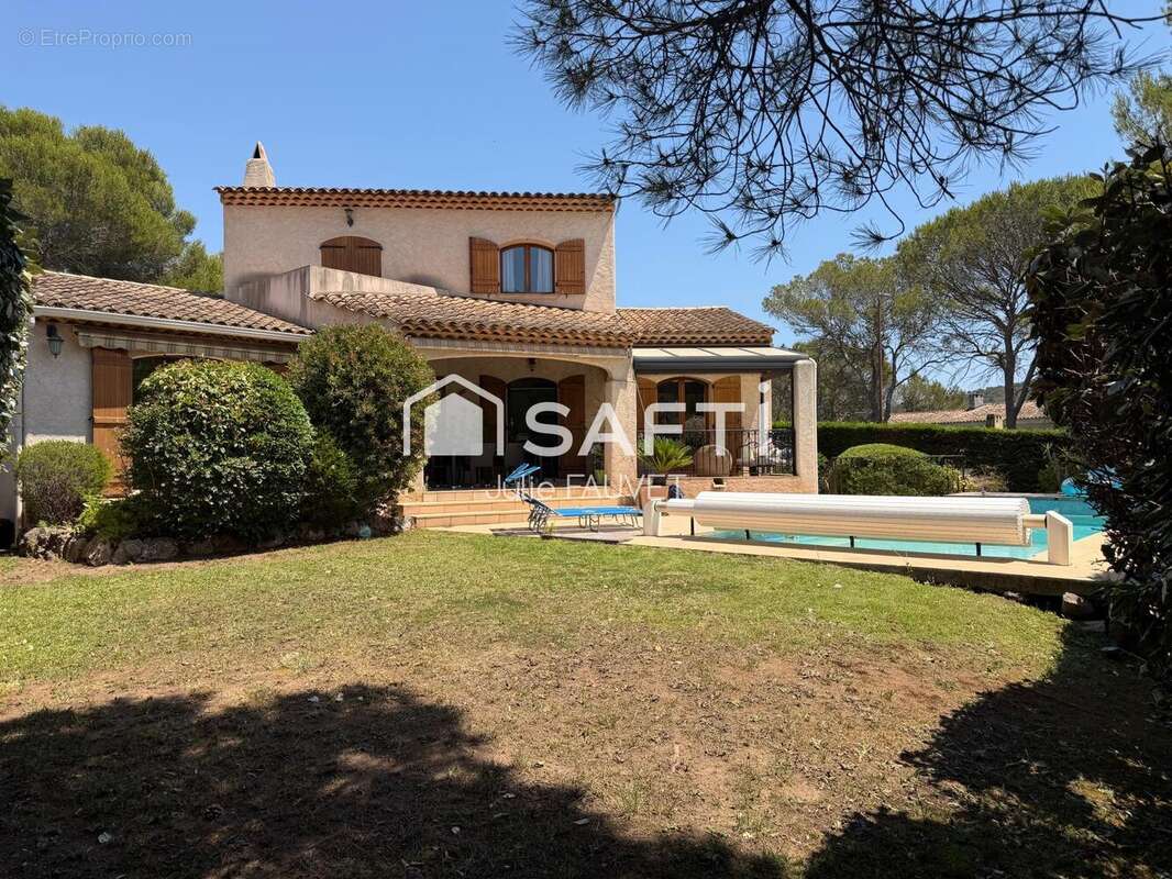 Photo 2 - Maison à SAINT-RAPHAEL