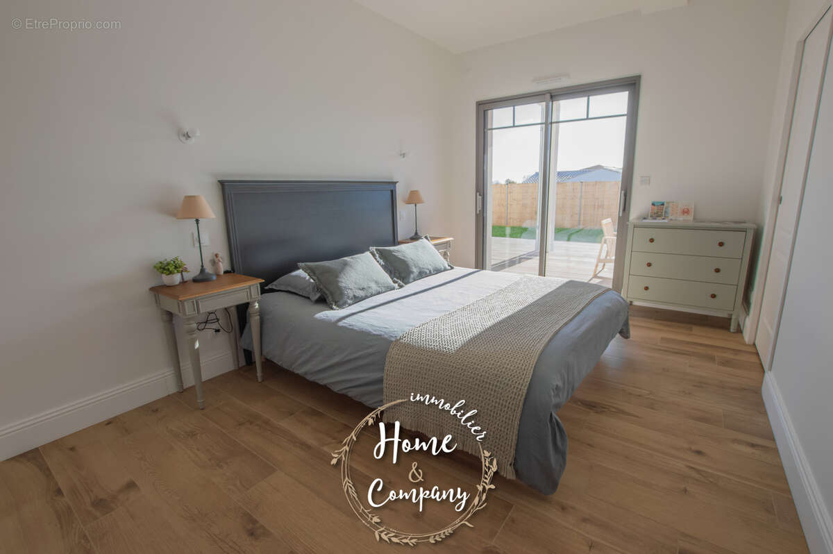 Maison à VAUX-SUR-MER