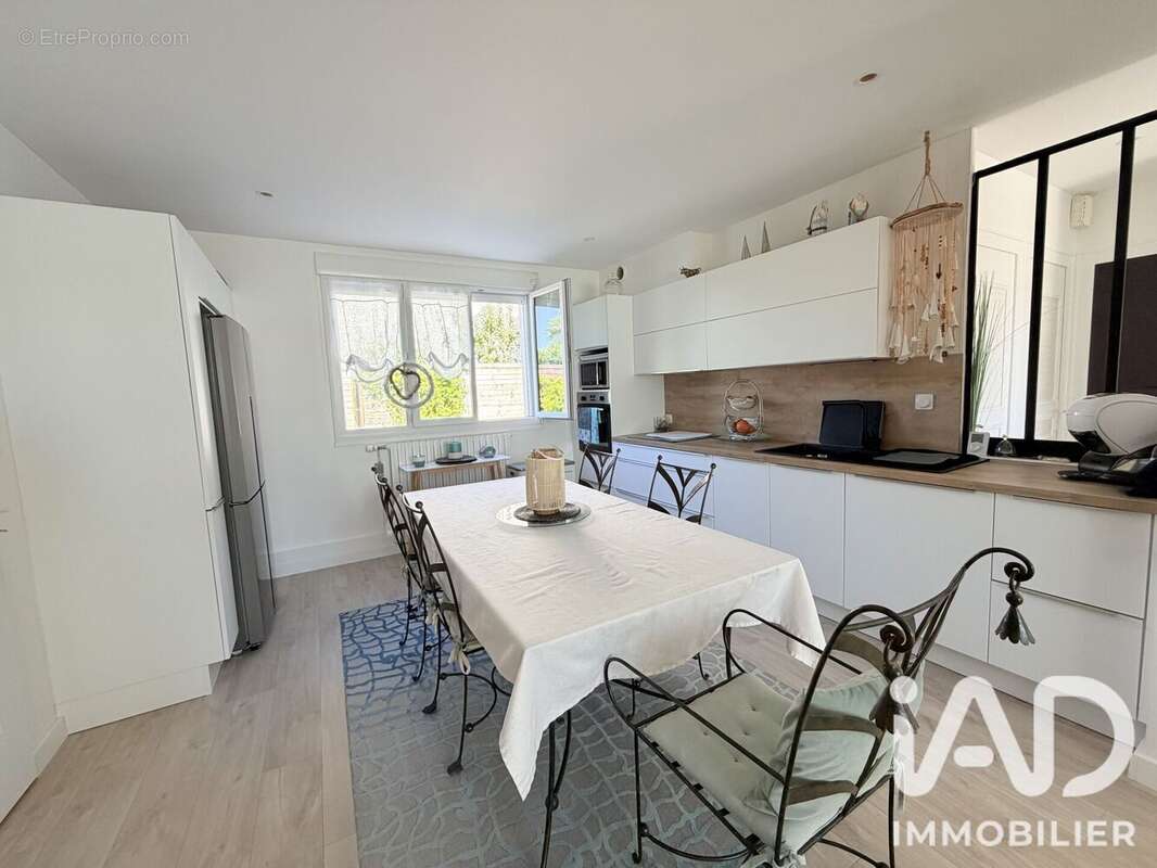Maison 132 m² à Saint-Nazaire  - photo 8