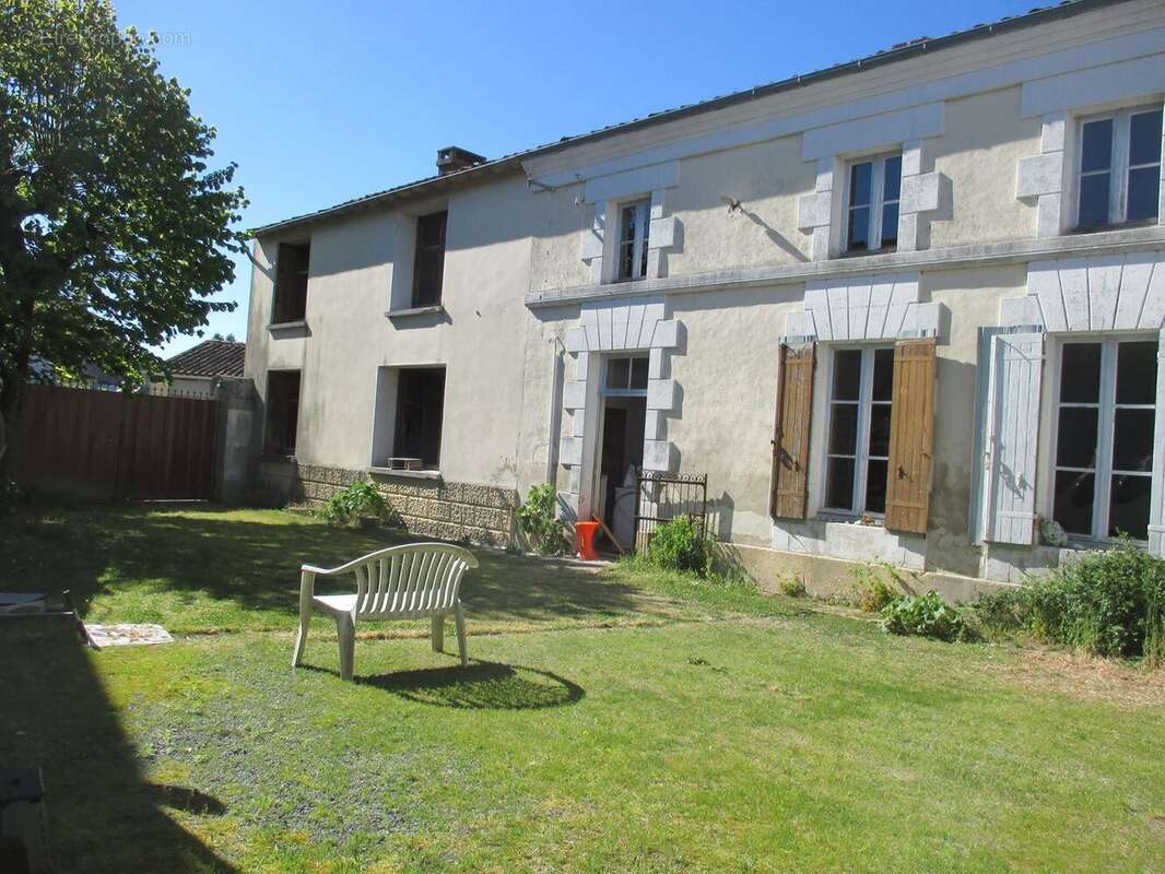 Maison à MATHA