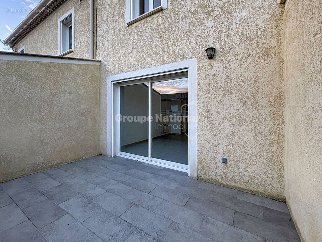 Maison à LAPALUD