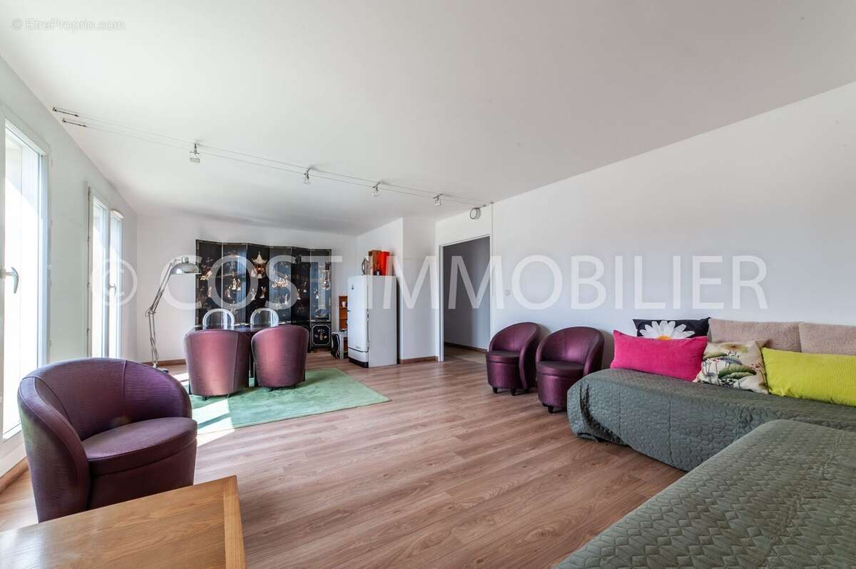 Appartement à COLOMBES