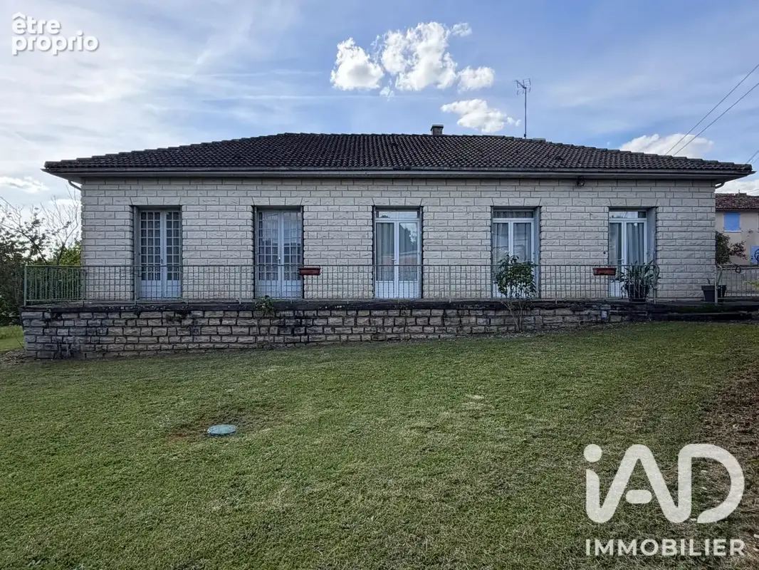 Photo 1 - Maison à AUNAC