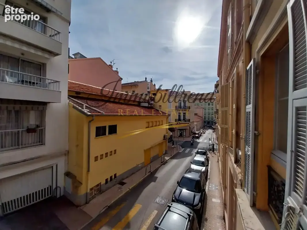Exclusivite !! menton centre/mairie - coquet studio avec balcon - photo 9