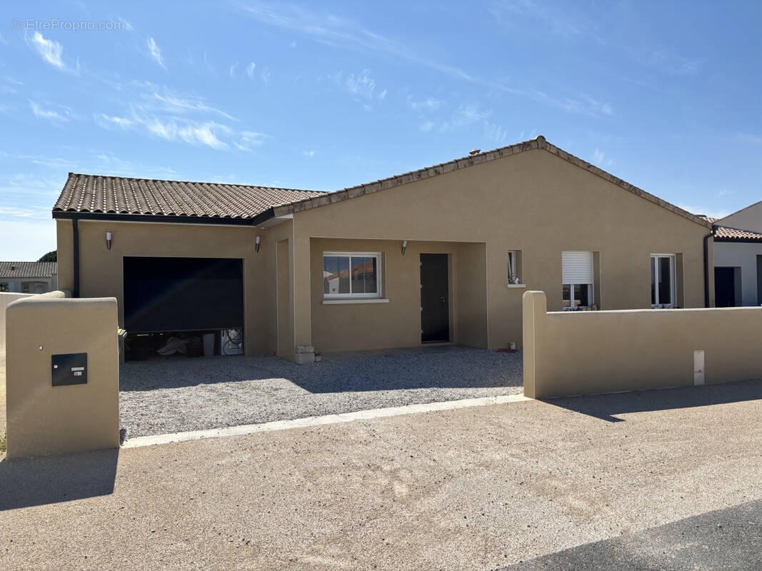 Maison à PORT-DES-BARQUES