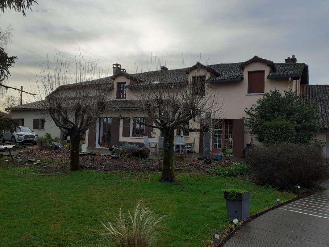 Maison à SEREILHAC