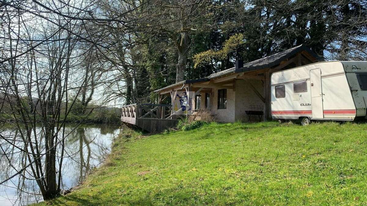 Terrain à DUSSAC