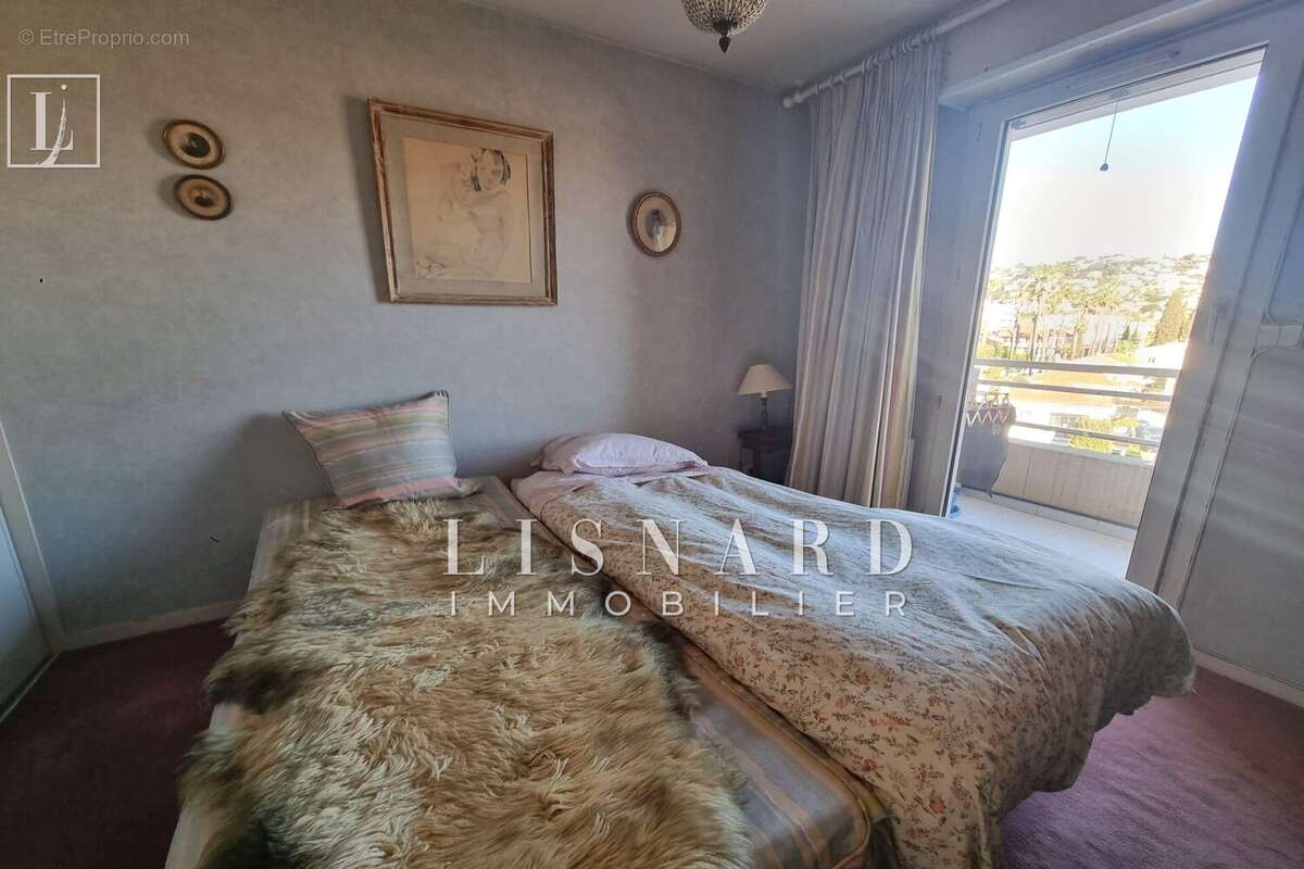 Appartement à VALLAURIS