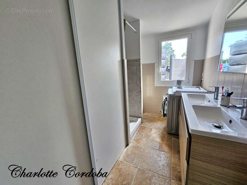  Maison de plain-pied 3 pièces rénovée avec jardin de 610 m² et double garage – Le calme à deux pas des commodités ! - photo 14