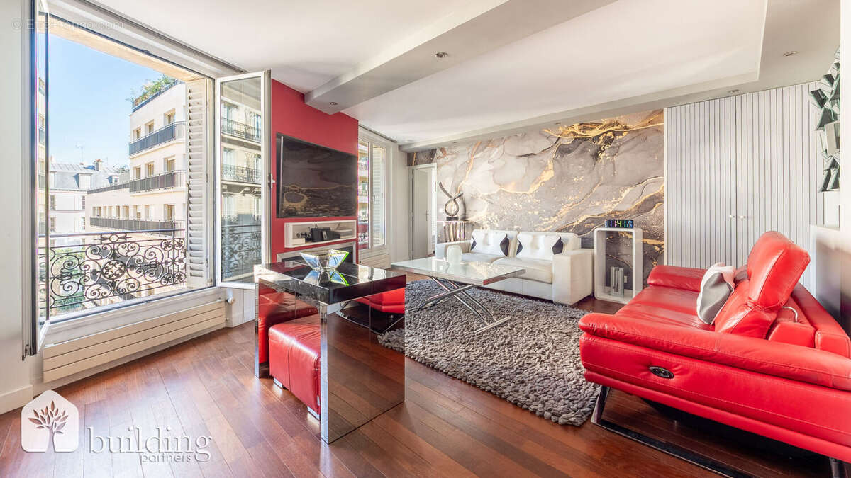 Appartement à PARIS-16E