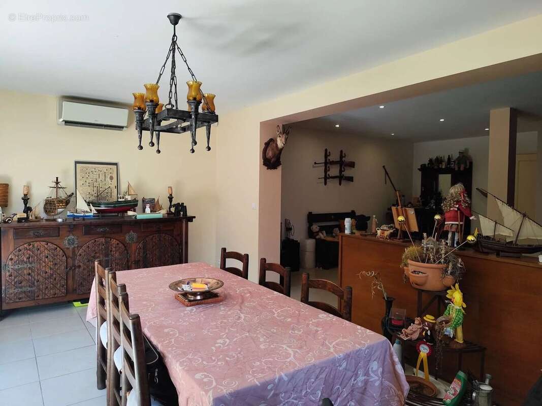 Maison à TOUET-SUR-VAR