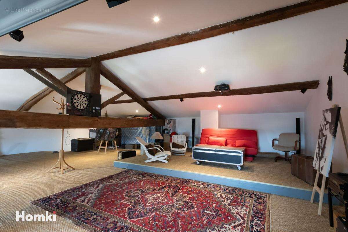 Maison de ville T5 de 215 m2 à Lucenay 69480 - photo 15