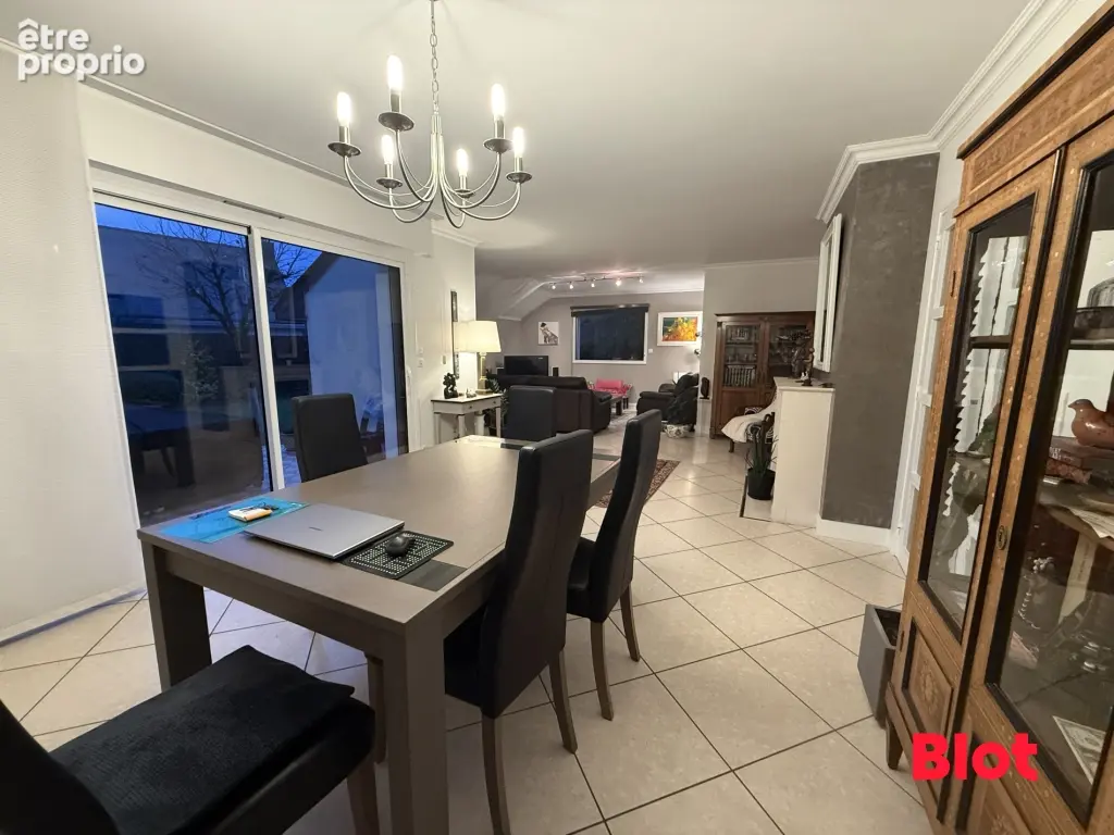 Maison 6 pièces 147 m² à vendre à Cesson-Sevigne (35510) - photo 4