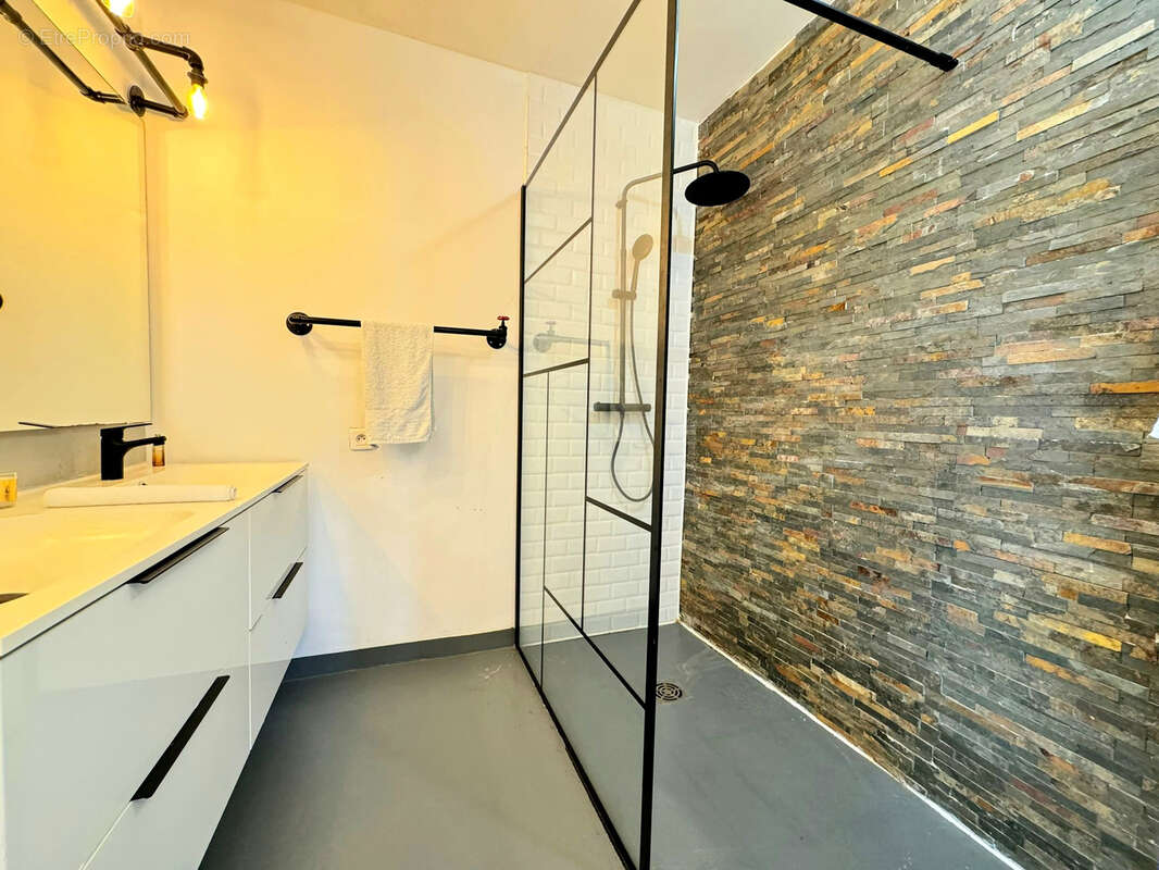 Appartement à MARSEILLE-9E