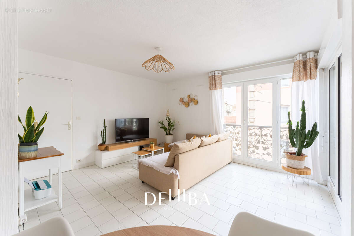Beau t2 de 47m2 avec balcon secteur sainte anne - photo 4