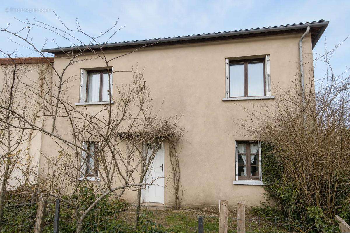 Maison de 5 pièces de 237 m² à Boisse-Penchot - photo 7