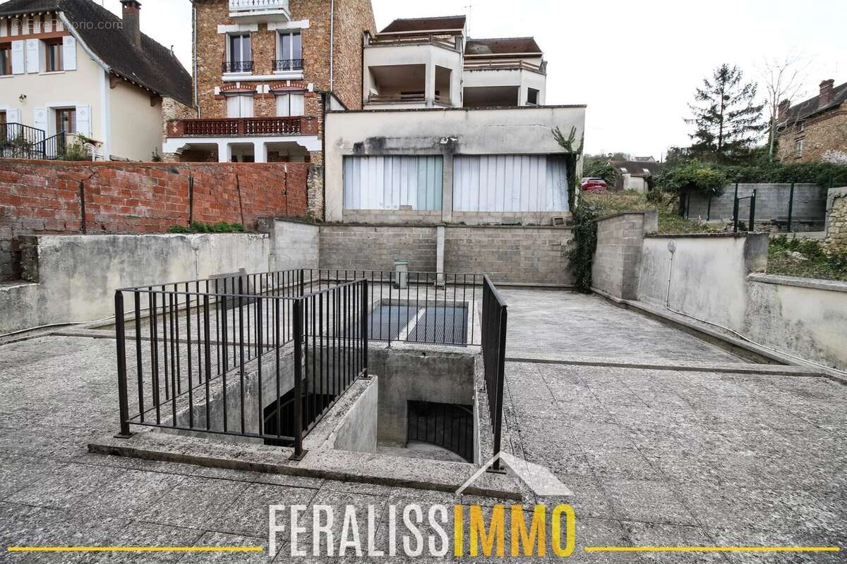 Appartement à VAUX-SUR-SEINE