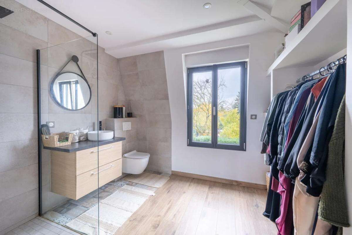 Maison à LES MUREAUX