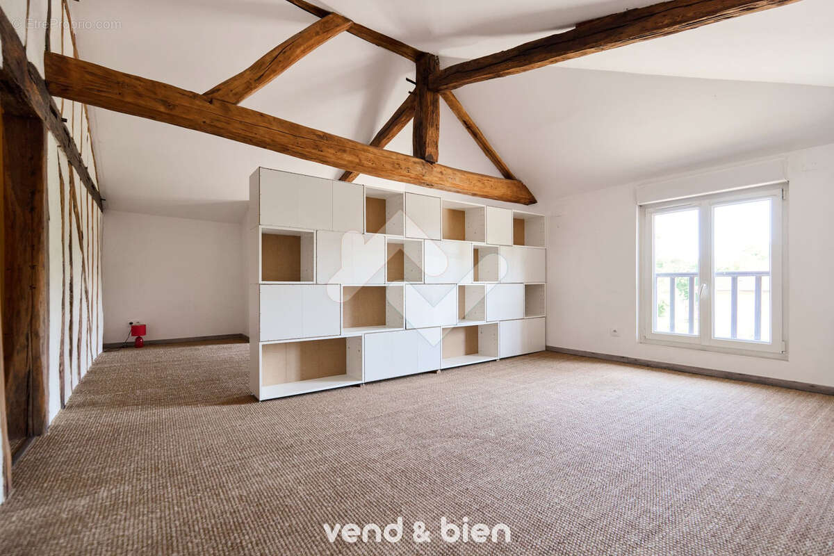 Maison à LARZICOURT