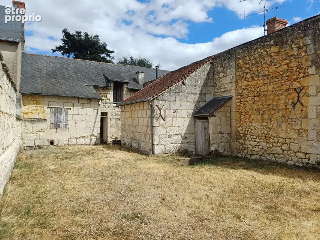 Maison de Bourg à rénover - VERNOIL LE FOURRIER (49390) - photo 2