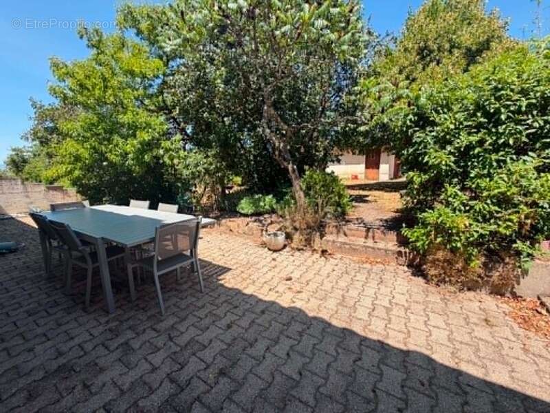Maison 96 m² au calme sans vis a vis, 3 chambres, terrain de 859 m², terrasse de 30m²,  garage, double vitrage, pompe a chaleur, - photo 4