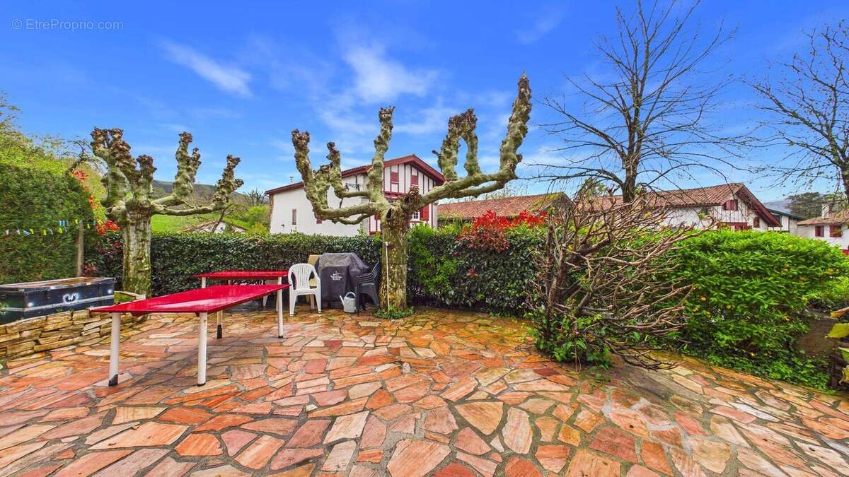 Maison à AINHOA