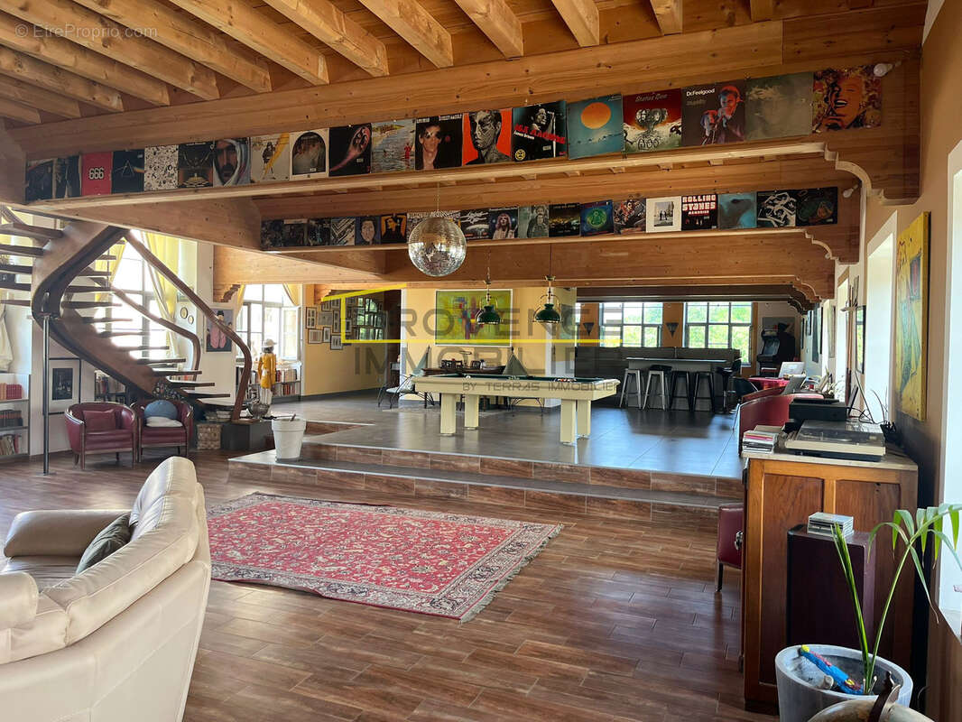 Appartement à MONTBOUCHER-SUR-JABRON