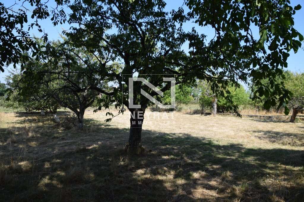 7 kms d'Arnay-le-Duc, Maison en pierre 3 chambres sur 2600m² - photo 17